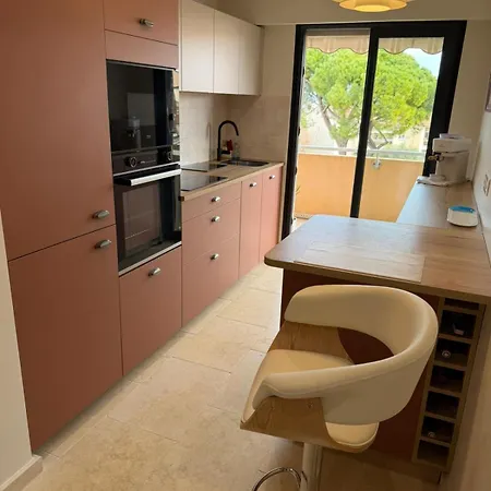 דירה Beautiful Two-room With Sea And Mountain Views